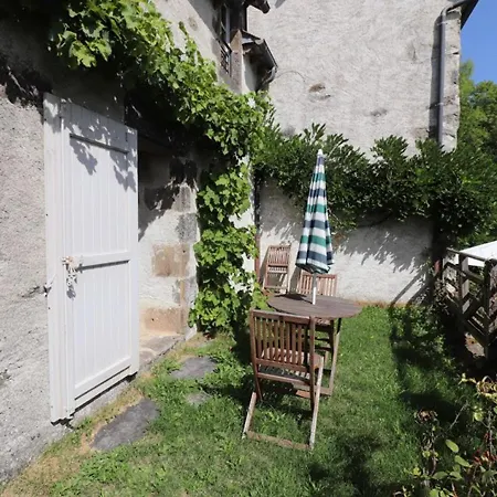 度假居 Maison De Caractere Avec Jardin Clos Et Activites A Proximite - Parc Regional Des Volcans D'auvergne - Fr-1-742-309