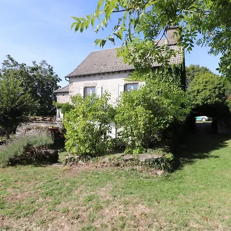 Maison De Caractere Avec Jardin Clos Et Activites A Proximite - Parc Regional Des Volcans D'auvergne - Fr-1-742-309 度假居