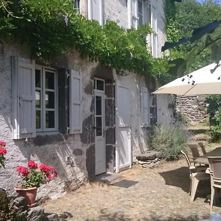 度假居 Maison De Caractere Avec Jardin Clos Et Activites A Proximite - Parc Regional Des Volcans D'auvergne - Fr-1-742-309 Le Monteil (Cantal)