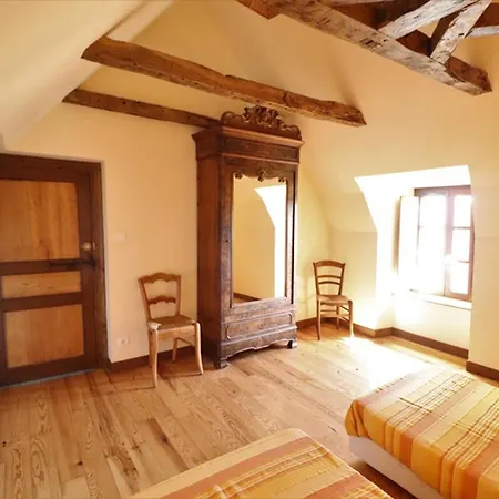 Maison De Caractere Avec Jardin Clos Et Activites A Proximite - Parc Regional Des Volcans D'auvergne - Fr-1-742-309 Le Monteil (Cantal)